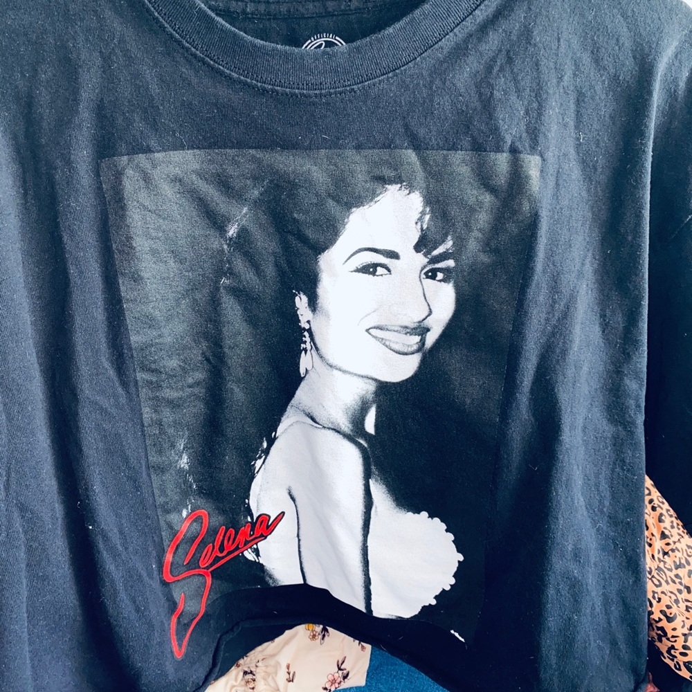 Selena crop top